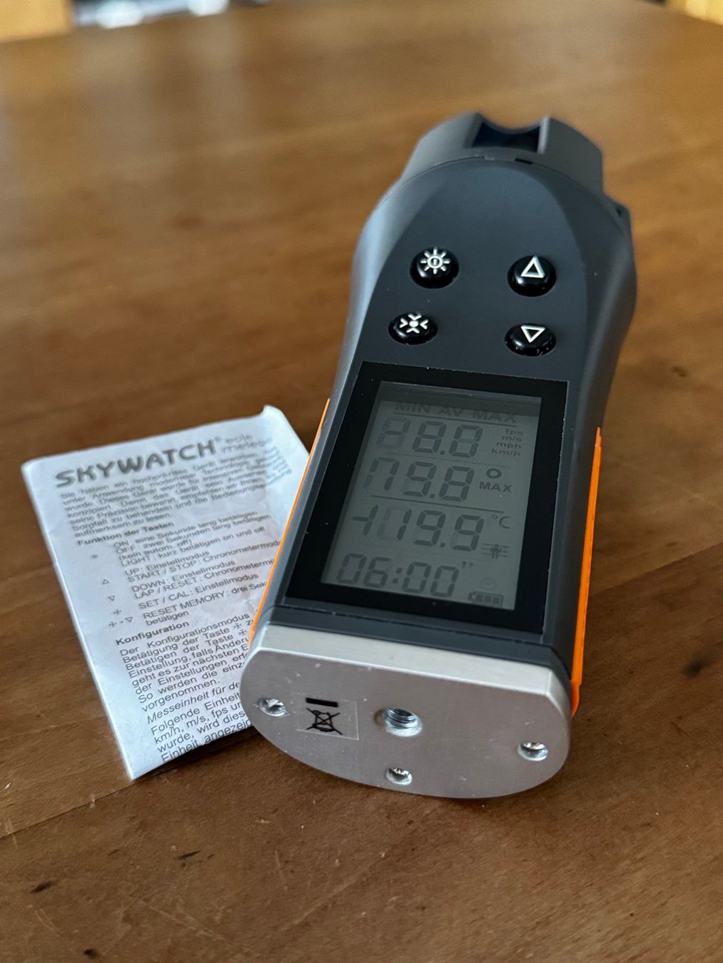 Misurare: Tragbarer Windmesser Skywatch Eole/Meteos – Usato da Rifferswil venduto da hugofeigenwinter 2