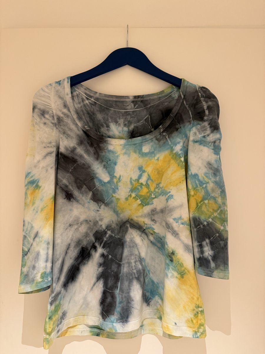 T-shirt: Batik Shirt, Gr.M – Usato da Uster venduto da Flummi