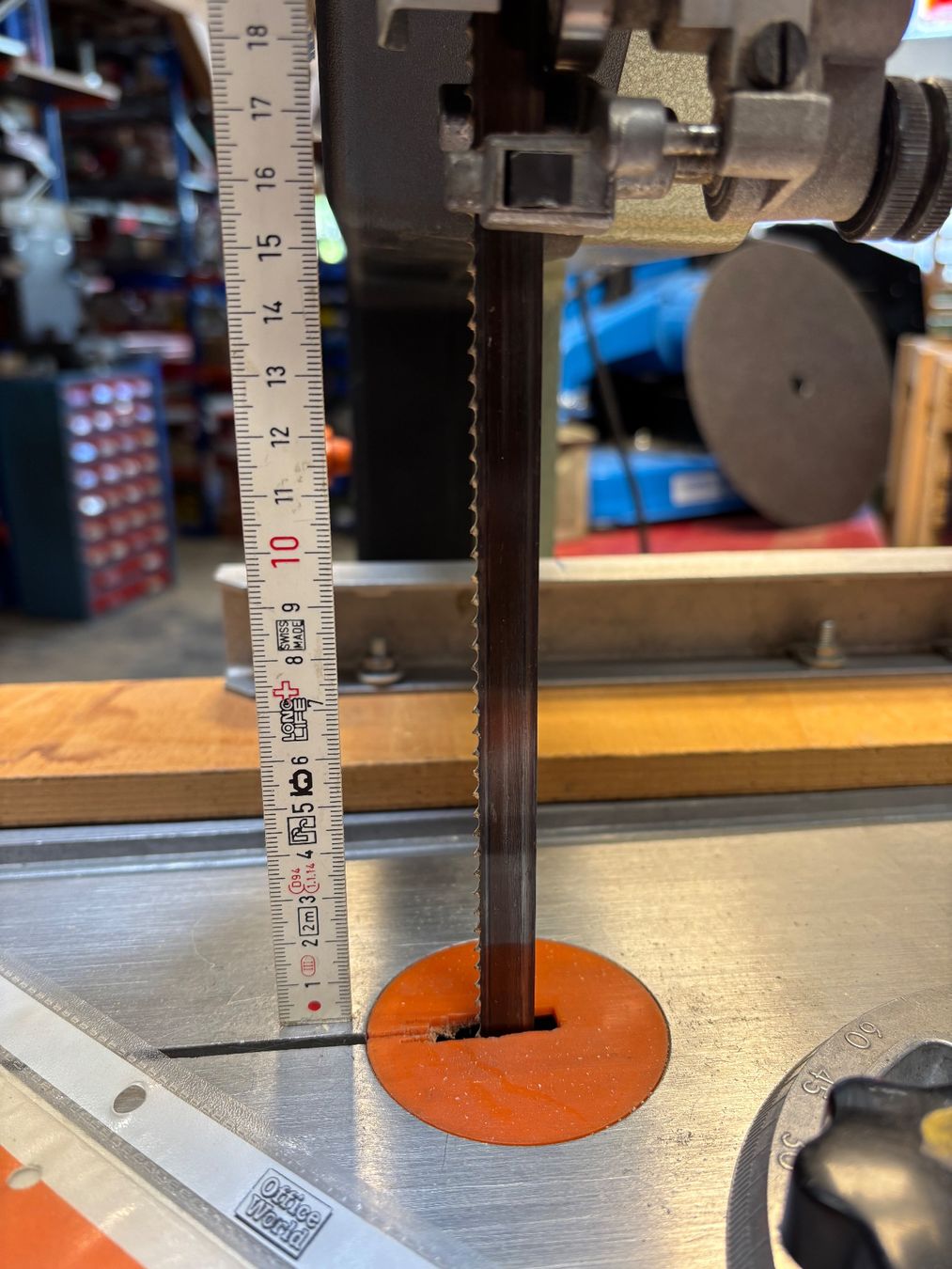 Dewalt Seghe: Bandsäge DeWalt Modell BS/1310 mit Anweisung+Parallelanschl. – Usato da Winterthur venduto da ReUse_Baumarkt 1