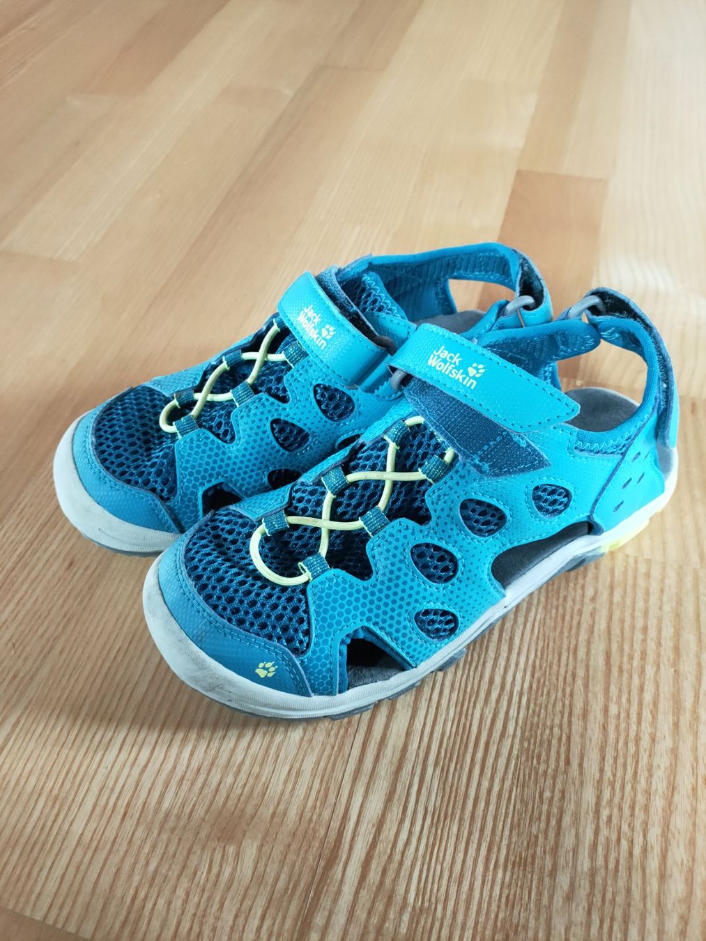 Jack Wolfskin Scarpe per ragazzi: Jack Wolfskin Sandale Grösse 33 – Usato da Ins venduto da variable