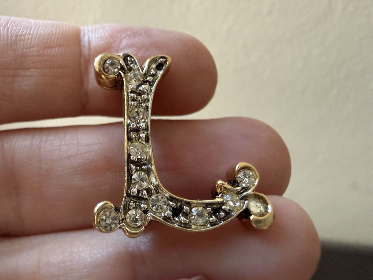 Spille & Fermagli: Vintage-Brosche mit Initiale L goldfarben mit Strass. – Usato da Lamone venduto da LaCantinaMagica 2