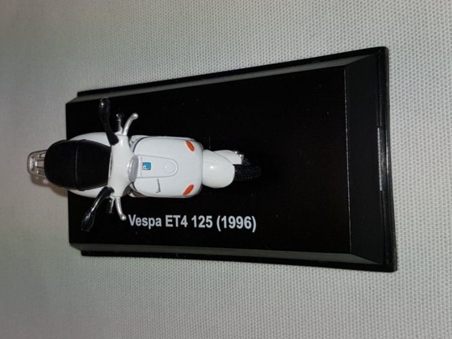 Vespa Modellbausätze & Standmodelle: Modell Vespa 125 (1996) – Gebraucht aus Nottwil von echtMOMO 6