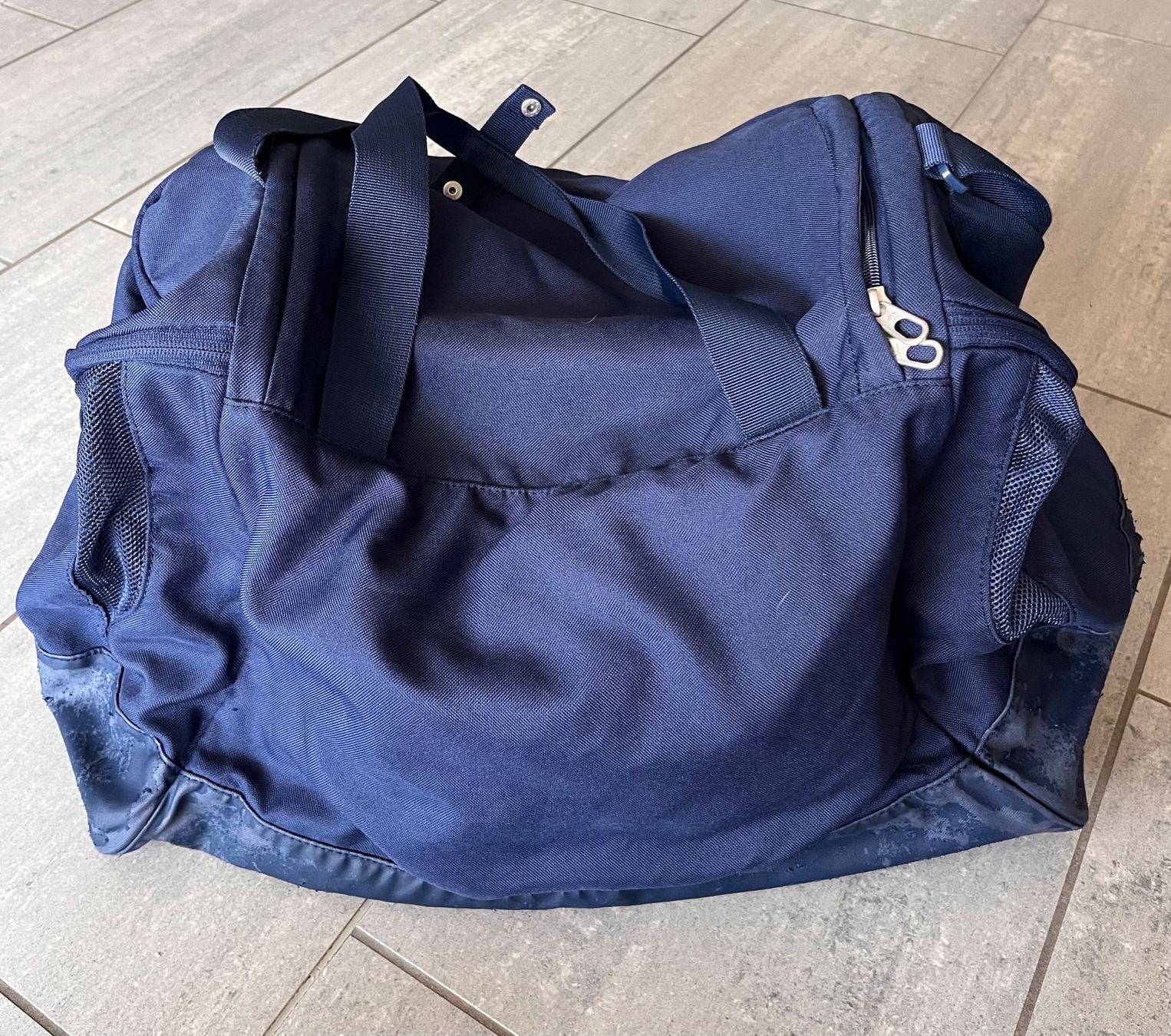 Nike Taschen: Nike Sporttasche – Gebraucht aus Wilen b. Wil von xen_kzb6 2