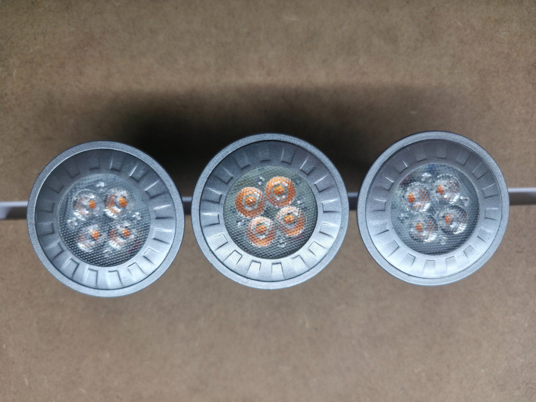 Osram Lampade: 7.5W und 4.6W GU10 LED Lampen – Usato da Hombrechtikon venduto da Montevideo 3