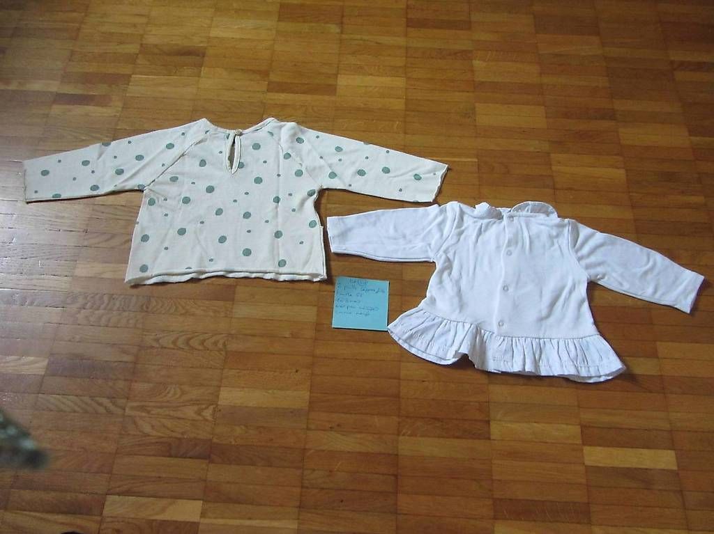 Kleiderpakete & -sets: Lot de 2 pulls légers filletaille 62 – Gebraucht aus Gland von bug_s7rw 1
