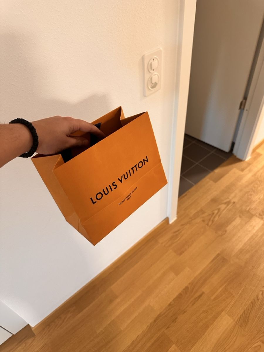 Borse: Louis Vuitton Papiertragetasche orange neuwertig – Nuovo (secondo la descrizione) da Bern venduto da ste_w26w