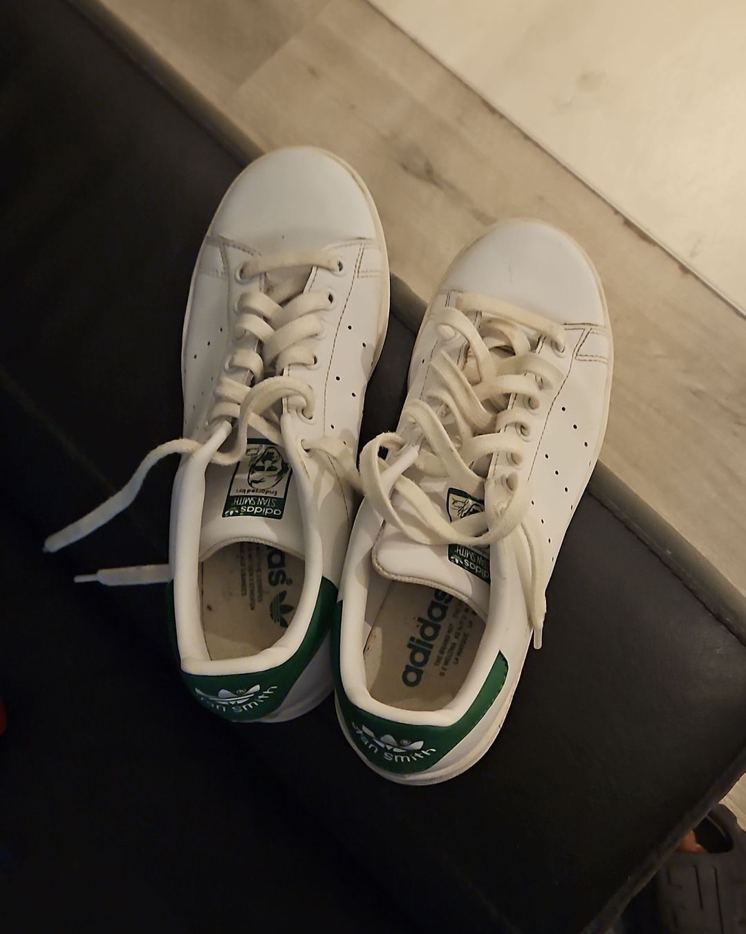 Adidas Herrenschuhe: Baskets Adidas Stan Smith blanches vertes taille 39 – Neu und originalverpackt aus Crissier von gdemanou