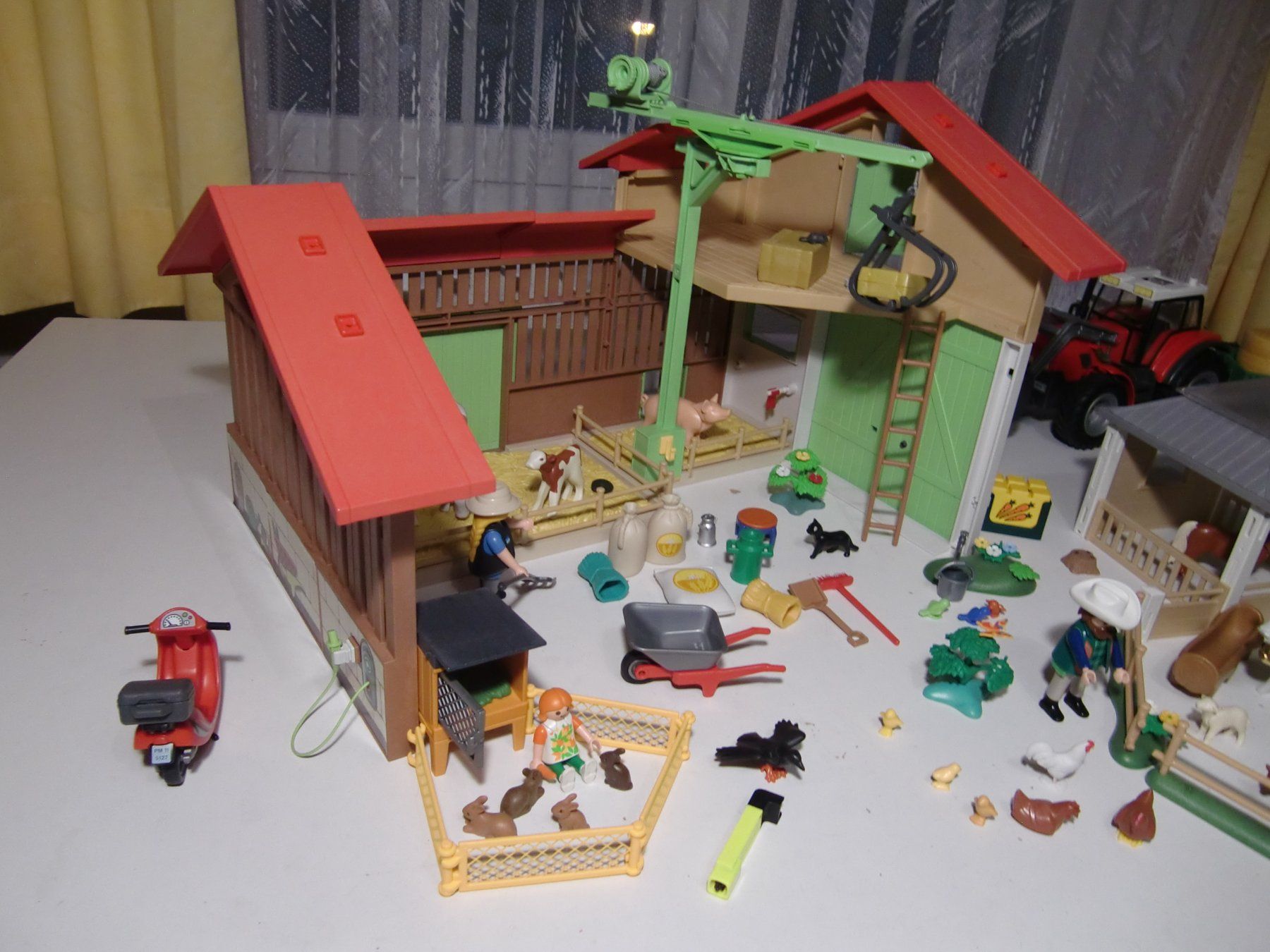 Playmobil Spielzeuge: Playmobil Bauernhof mit Traktor – Gebraucht aus Arbon von 200sterne 7