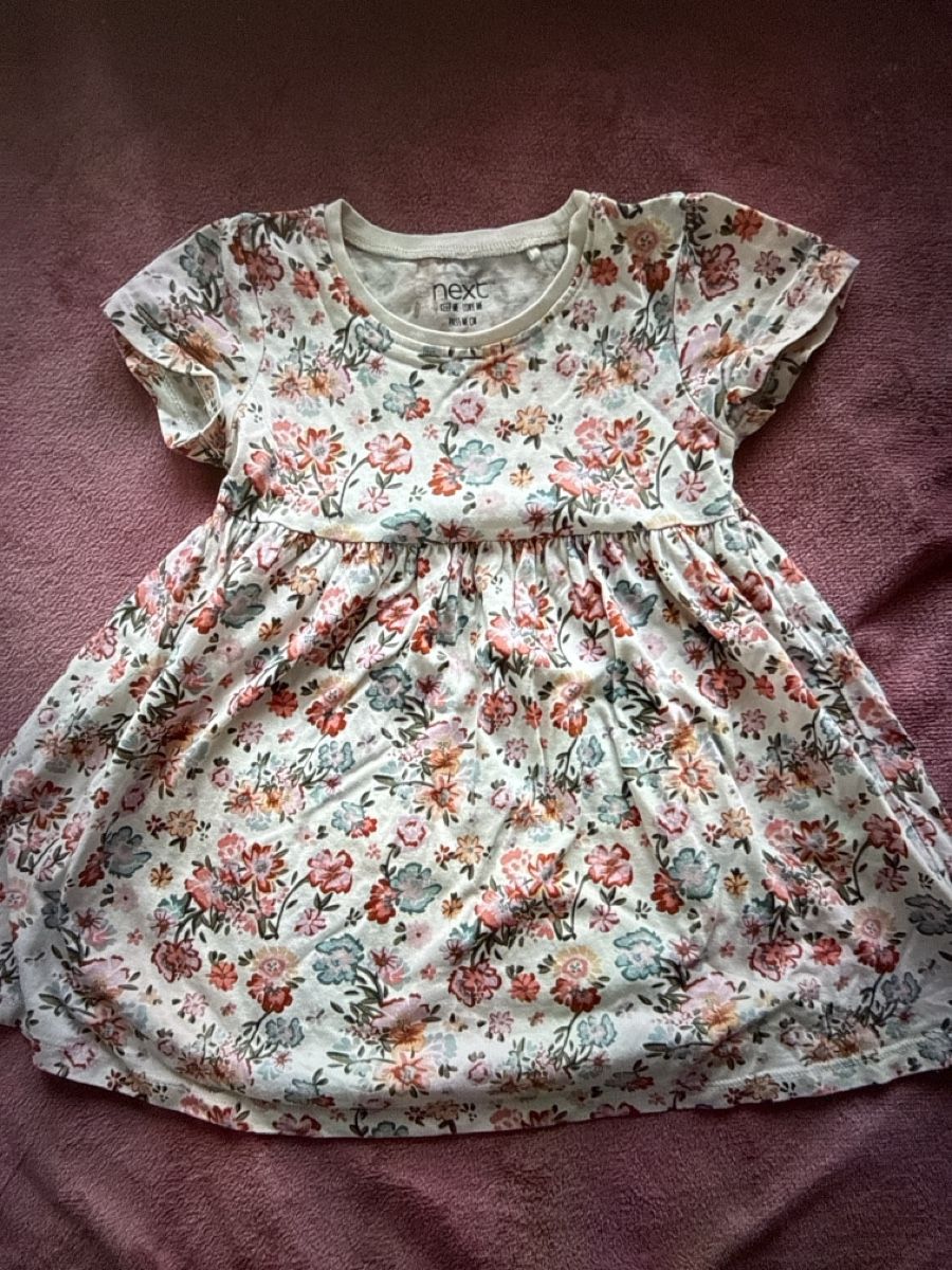 Next Vestiti & Gonne: 86 NEXT Floral dress – Nuovo (secondo la descrizione) da Bülach venduto da samiib