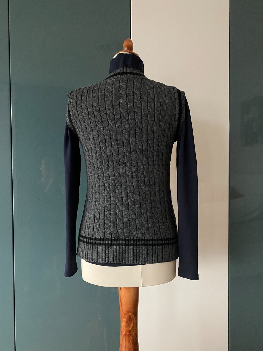 Gilets & Westen: Damen graue Weste Gilet M/L – Gebraucht aus Dübendorf von Levintreyer 2