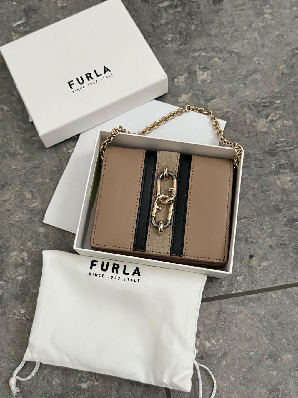 Furla Portamonete: Furla Portemonnaie – Usato da Schafisheim venduto da Weicla