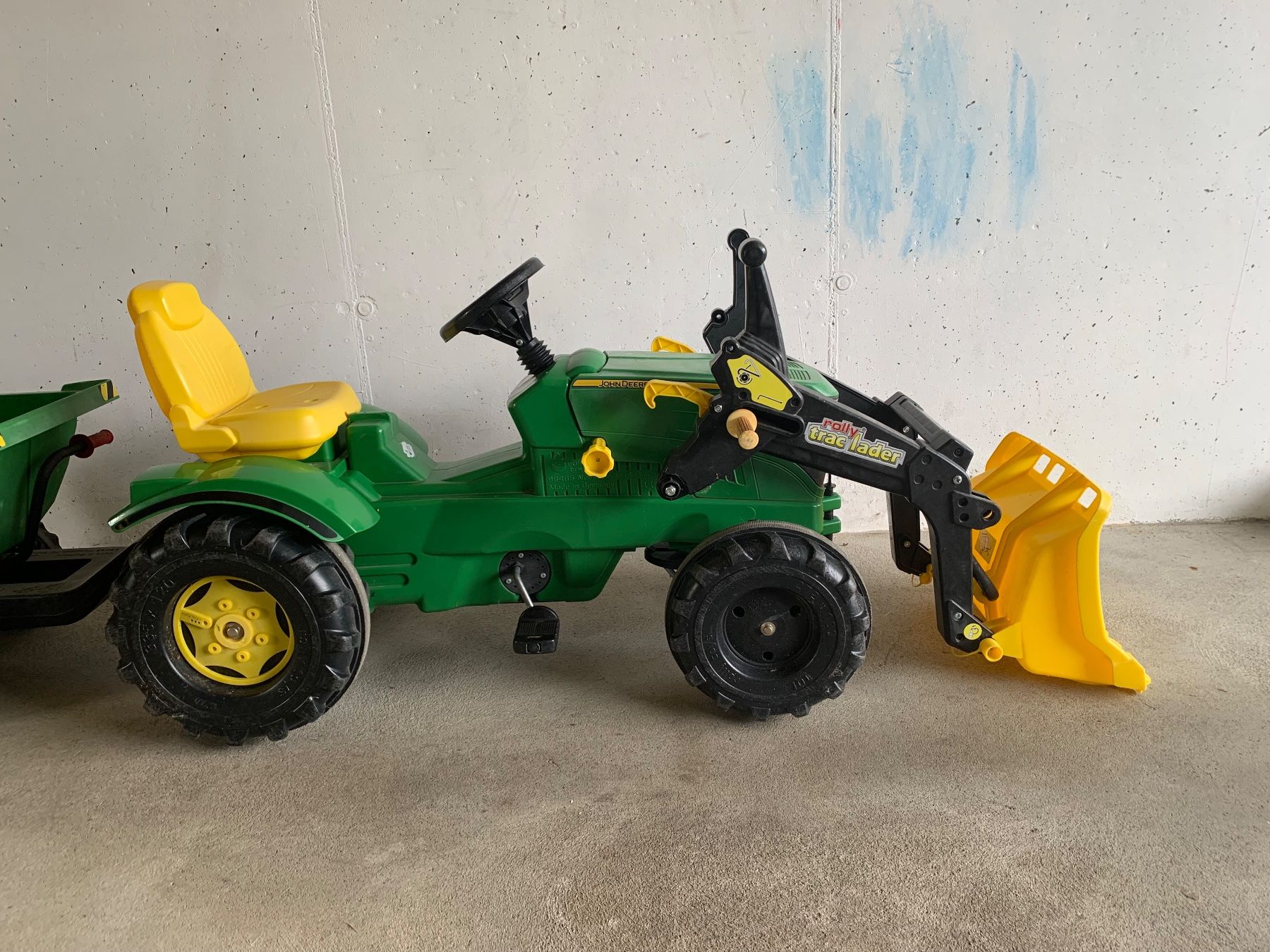 John Deere Véhicules pour enfants: Trettraktor John Deere – D'occasion à Hirschthal par Susi811 1