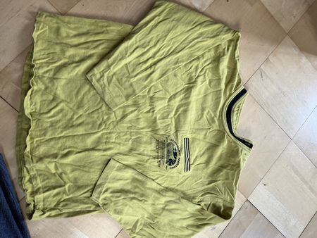 Grüngelbes Langarmshirt, Grösse M, Top Zustand!