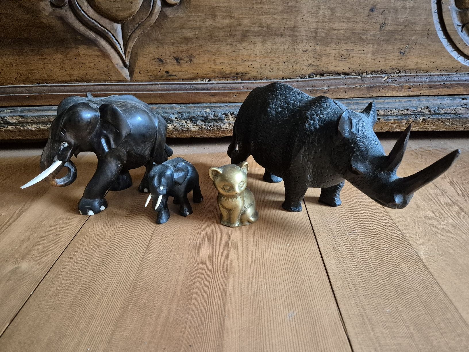 Statuette: lot de 4 sculptures – Usato da Chambrelien venduto da Zebz