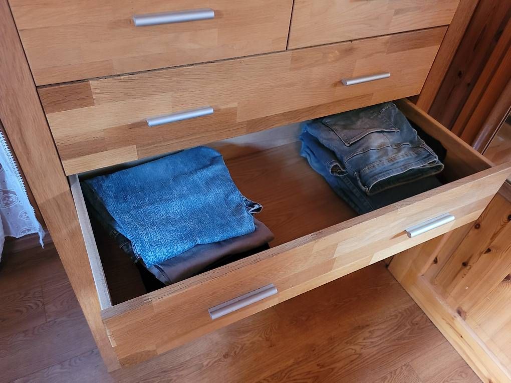 Cassettiere: Kommode Massiv-Holz mit 7 Schulbaden – Usato da Schwellbrunn venduto da rot_9mn5 2