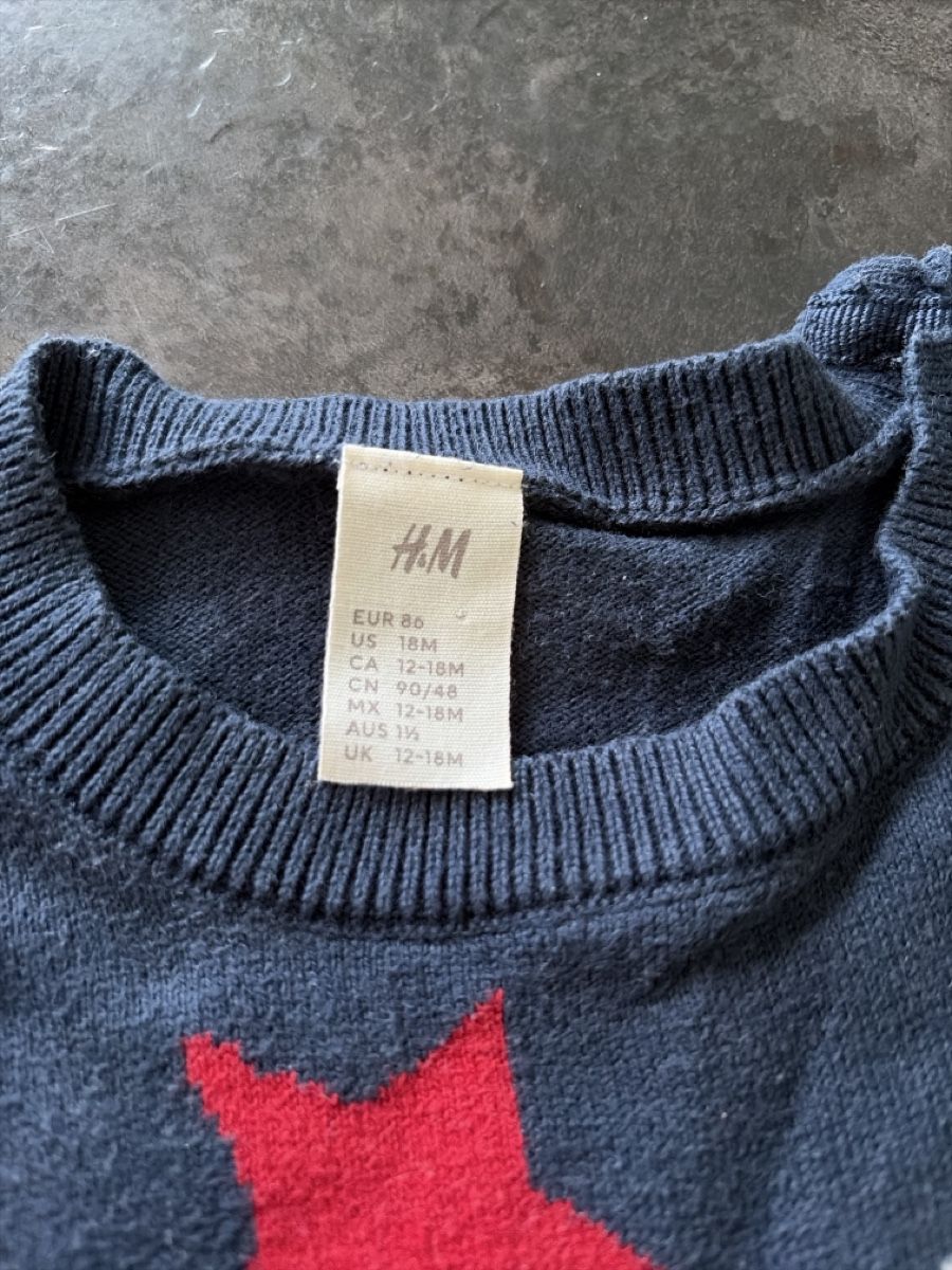 H&M Pulls et sweat-shirts: Pull de Noël 12-18 mois  – Neuf (Voir description) à Choëx par sv.fmbt 1