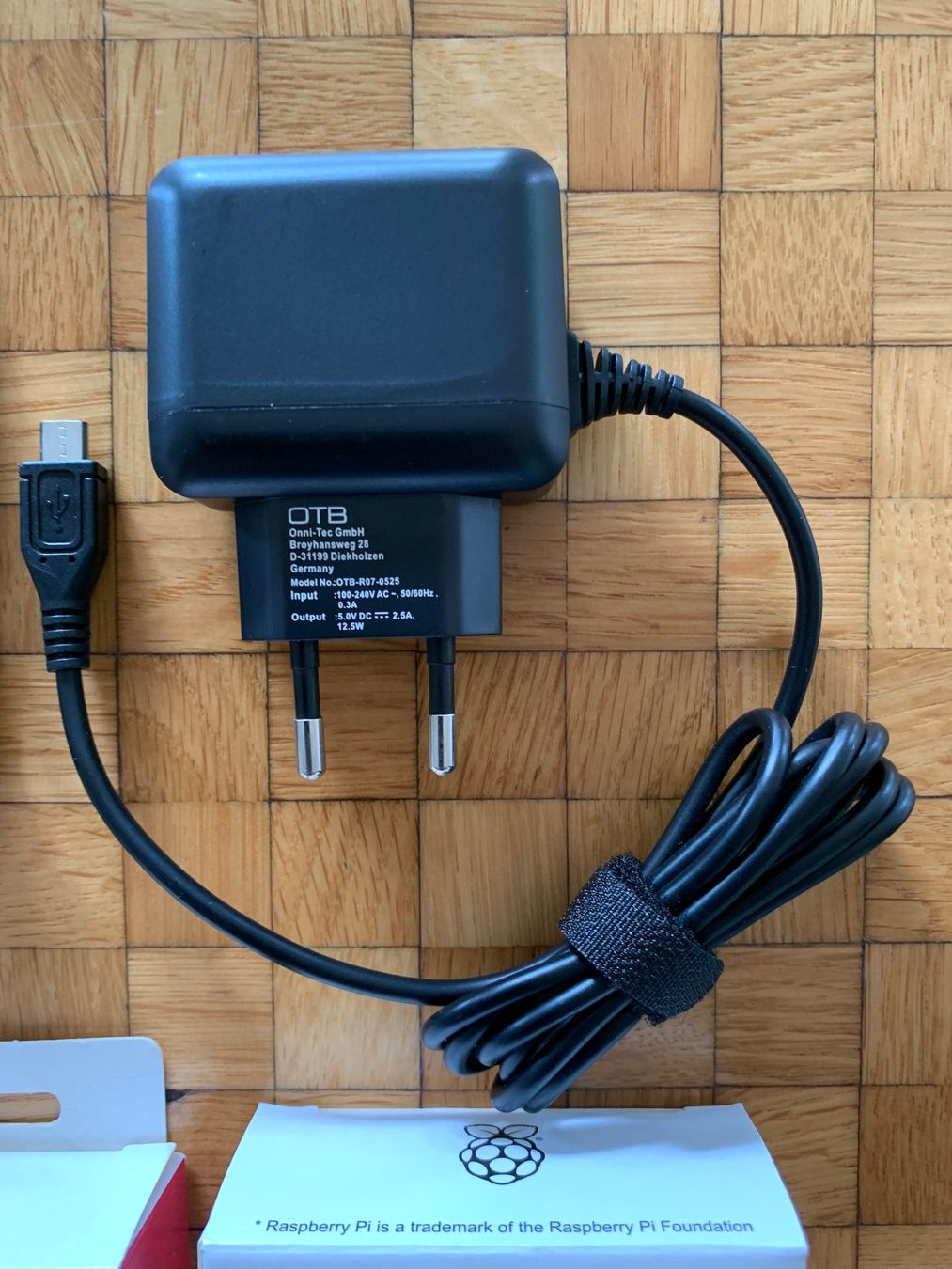 Raspberry Pi PCs: Raspberry Pi 3 Model B V1.2 mit SD-Karte, Netzteil, Gehäuse – Neu (gemäss Beschreibung) aus Liebefeld von  6