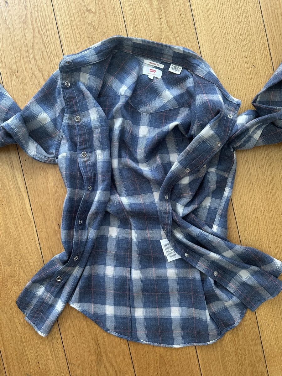 Levi's Camicette: Levi’s shirt size S  – Usato da Geneve venduto da iri_dr5s 4
