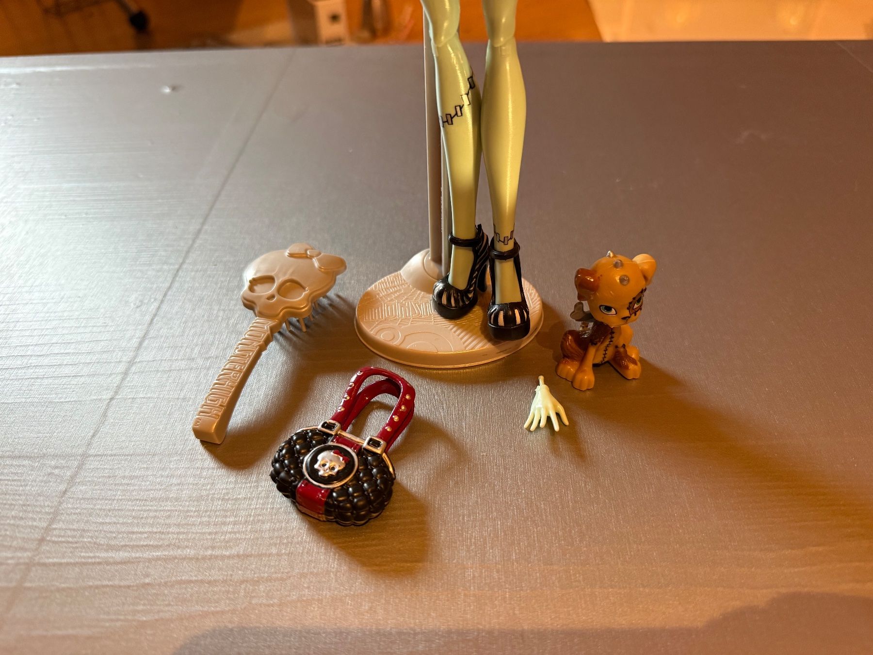 Poupées: Monster High Frankie Stein Basic / Wave 1 – D'occasion à Fribourg par leaahrm 2