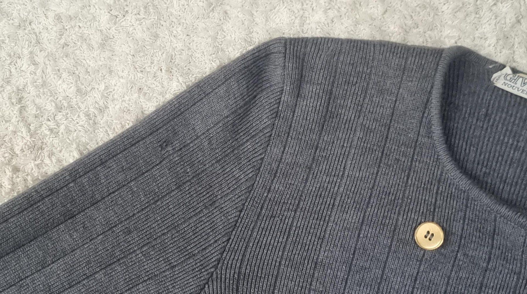 Givenchy Pulls & Sweat-shirts: Givenchy  Pullover / veste / Cardigan.40 – D'occasion à Collonges par Auganien 7