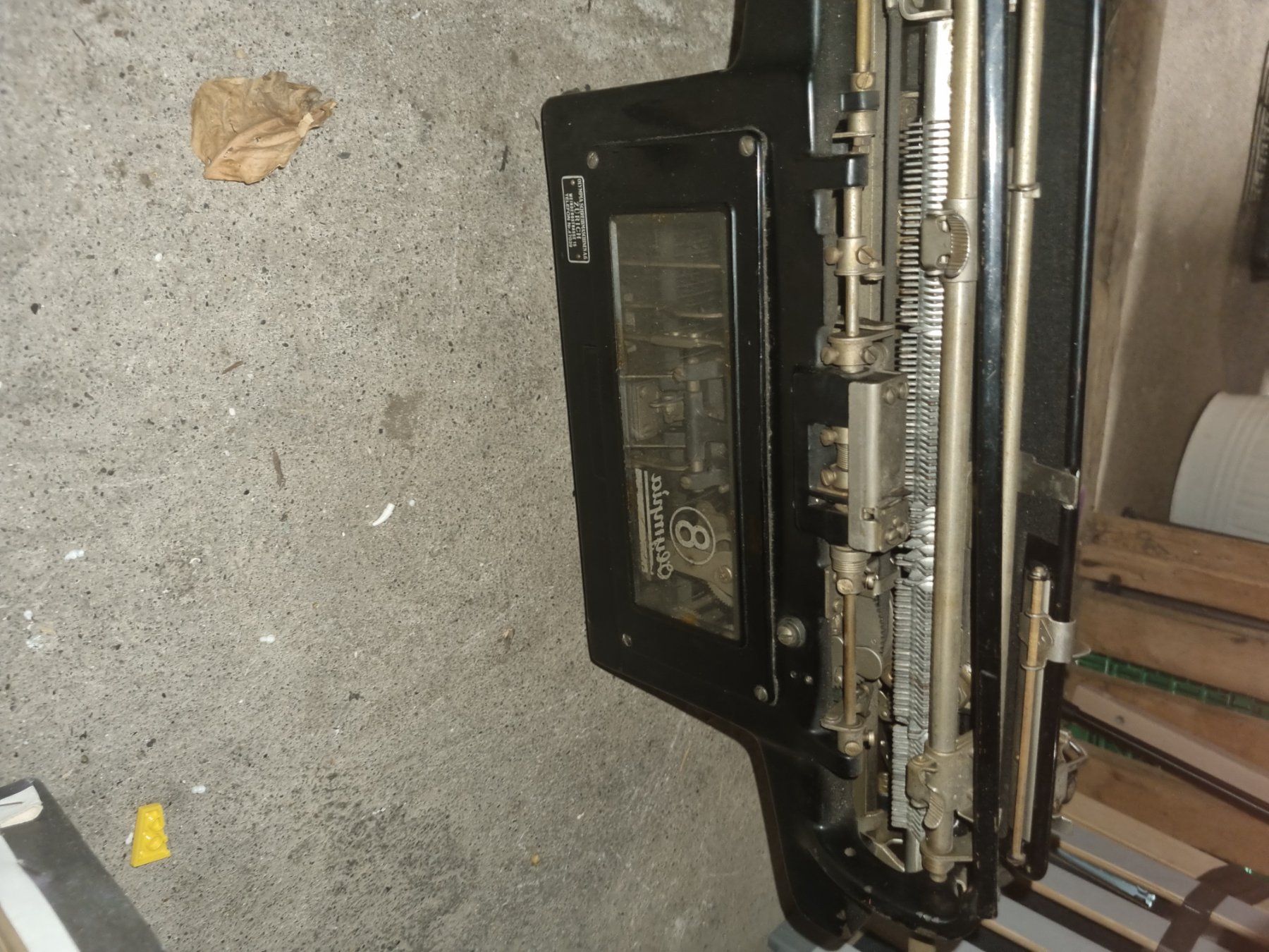 Schreibmaschinen: Machine à écrire Olympia 8 machine mécanique ancienne usagée – Gebraucht aus Genève von kev_d8vl 1