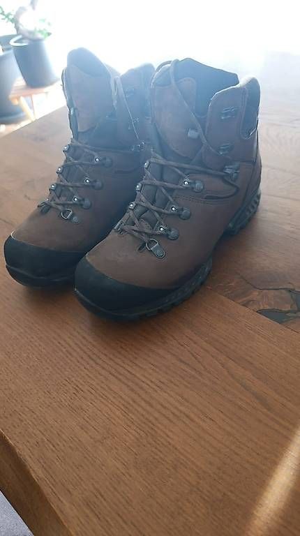 Scarpe da uomo: Wanderschuhe wie neu – Usato da Jona venduto da d.r90 1
