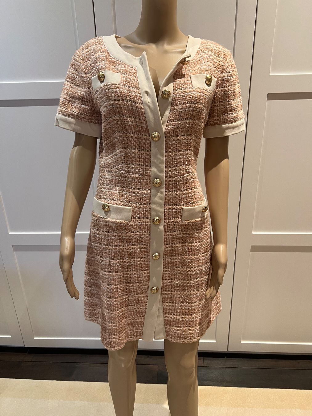Twinset Kleider: Twin Set Bouclé Minikleid Gr. L – Gebraucht aus Kilchberg ZH von Lisavivienne 3
