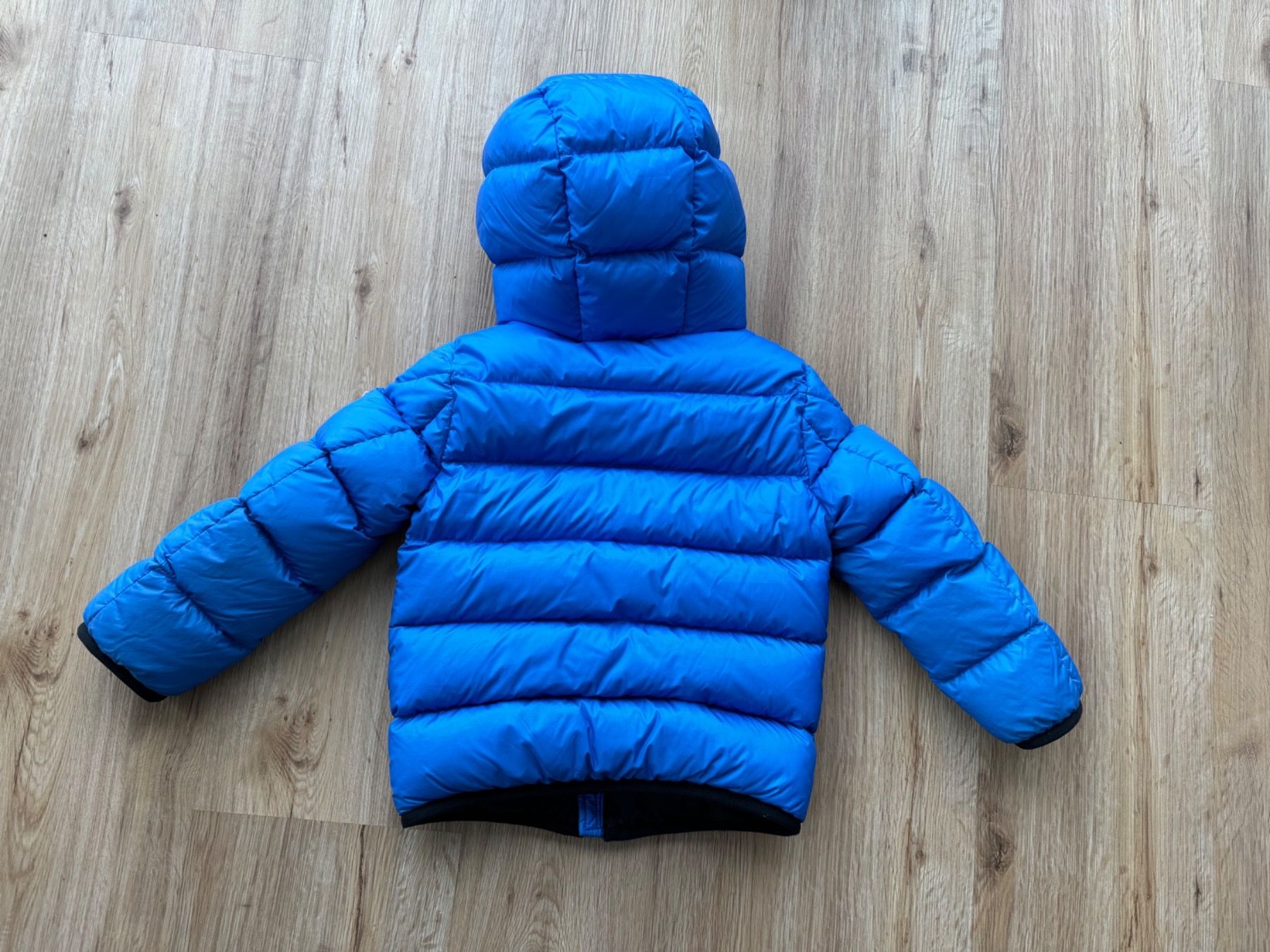 Moncler Jacken & Mäntel: Doudoune Moncler bleu electrique 5 ans – Gebraucht aus La Chaux-de-Fonds von Kent_walker 5