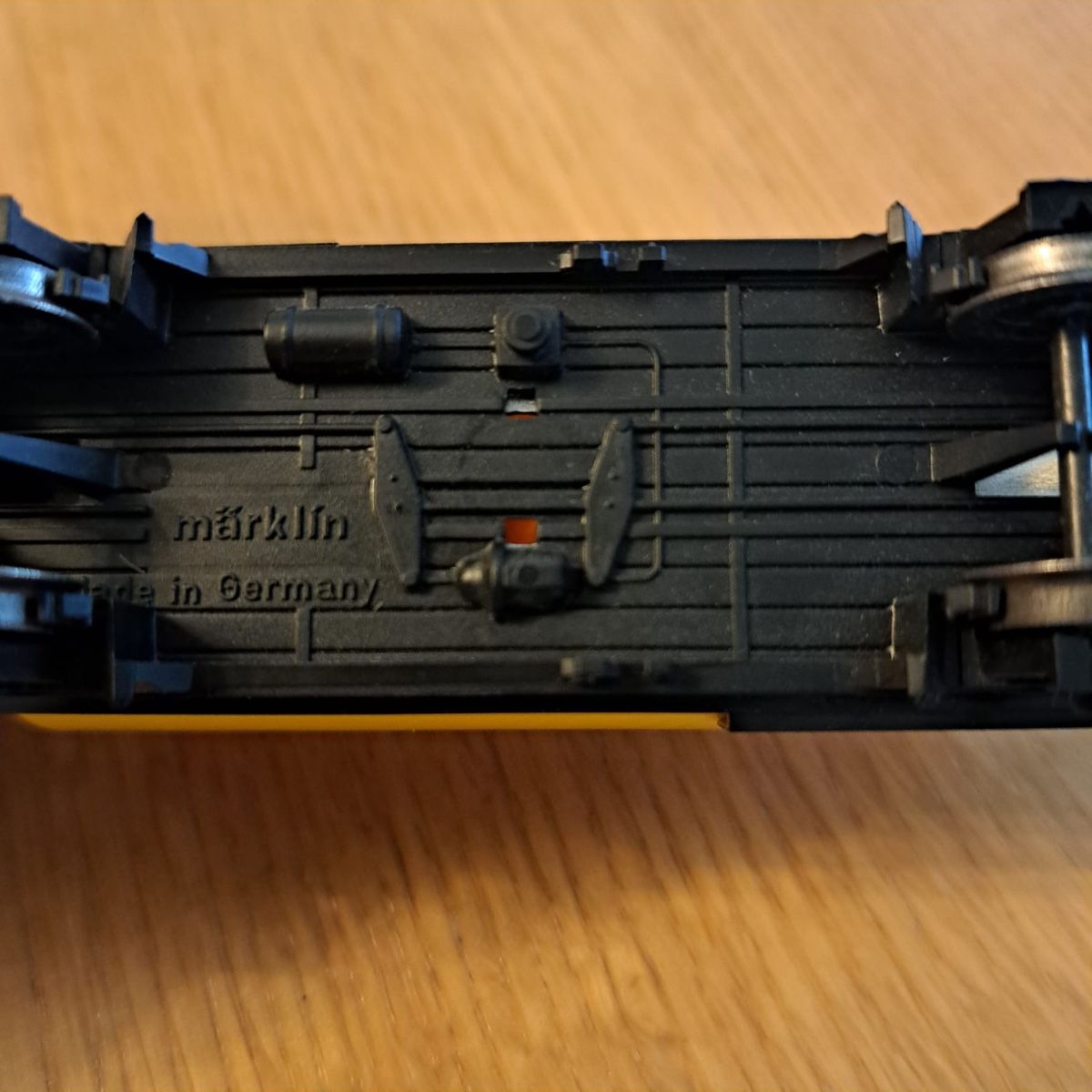 Märklin Modellini di ferrovie: Märklin H0 Shell Tankwagon – Usato da Vogelsang AG venduto da villa9 6