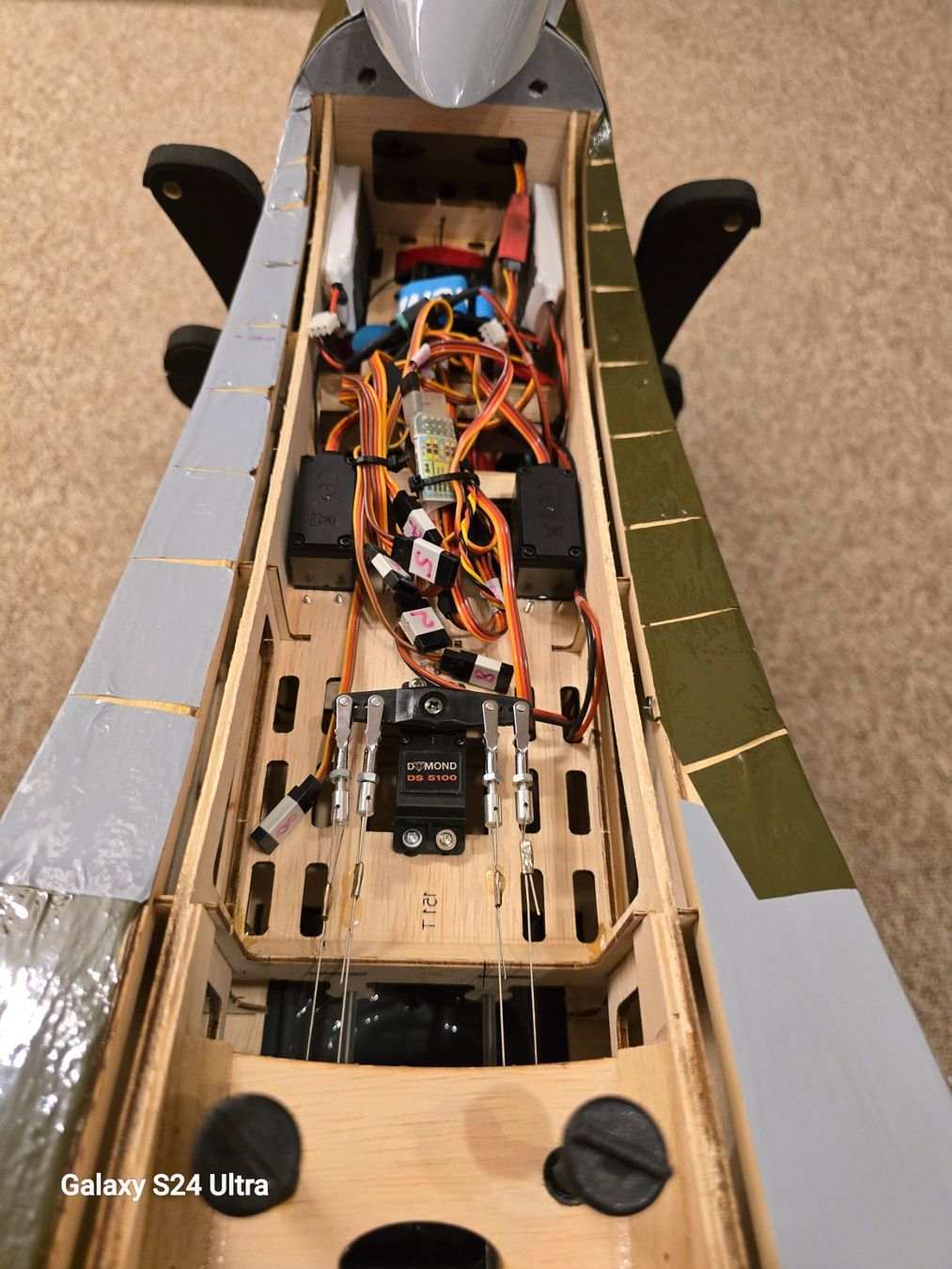 Modellismo RC: Modellflugzeug Spitfire 1:6 ARF Phoenix Model – Usato da Teufen AR venduto da Appenzell04 3