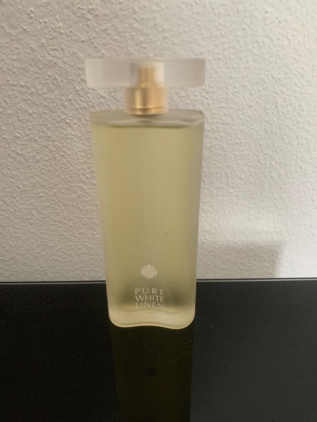 Estée Lauder Profumi & Eau de Toilette: PURE WHITE LINEN, ESTEE LAUDER,EAU DE PARFUM – Usato da Reiden venduto da hro_9hlz