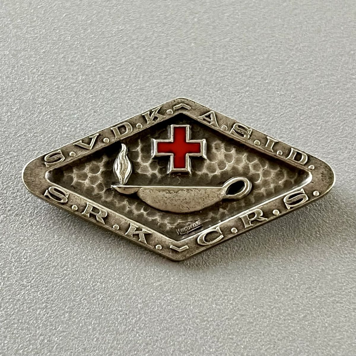 Swiss Placchette & Badge: Insigne de la Croix-Rouge Suisse – Usato da Vuisternens-devant-Romont venduto da ribouldog 1