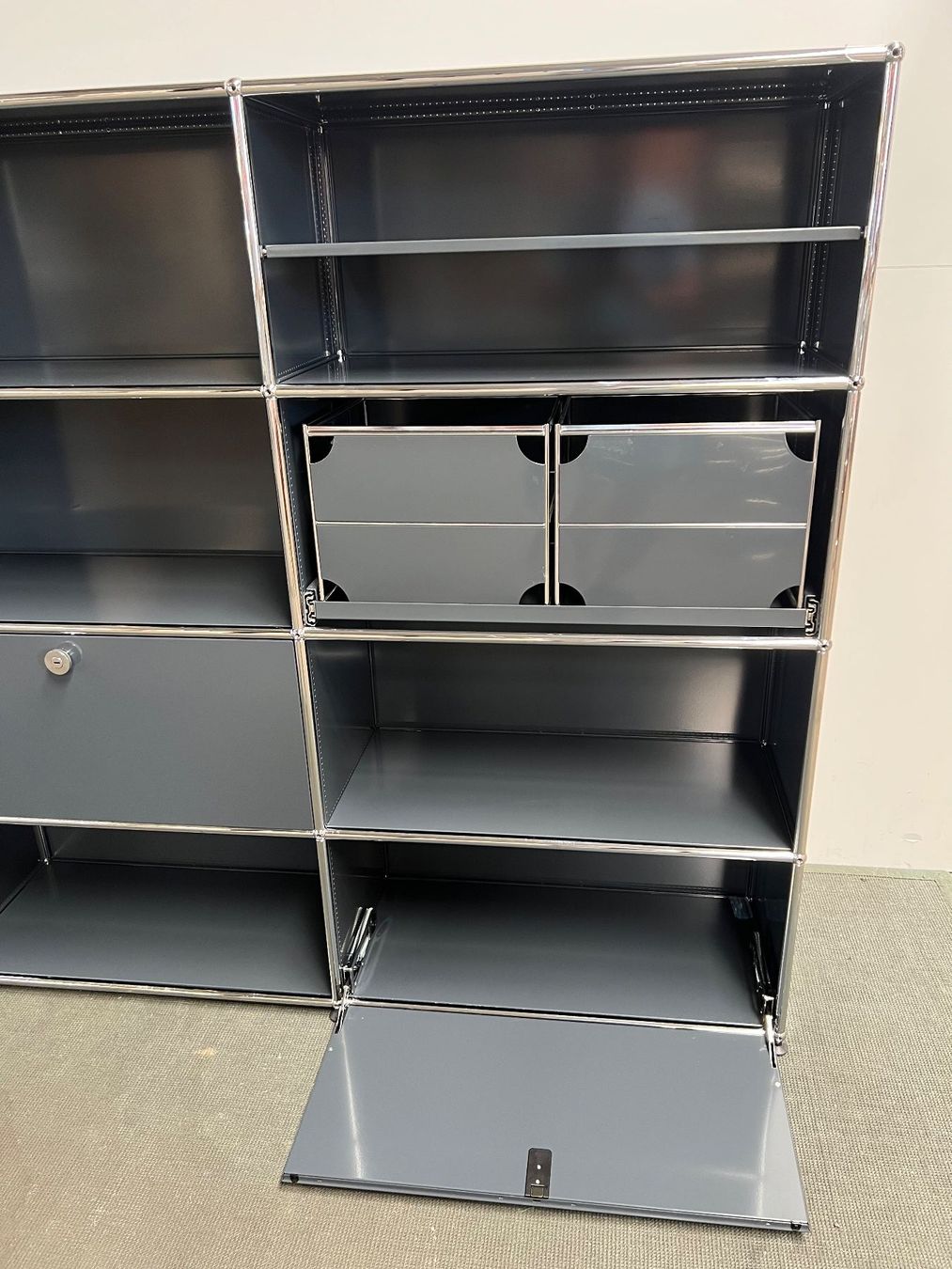 USM Scaffali: 018 USM Haller Möbel 2x4 – Usato da Wangen an der Aare venduto da TBYN 4