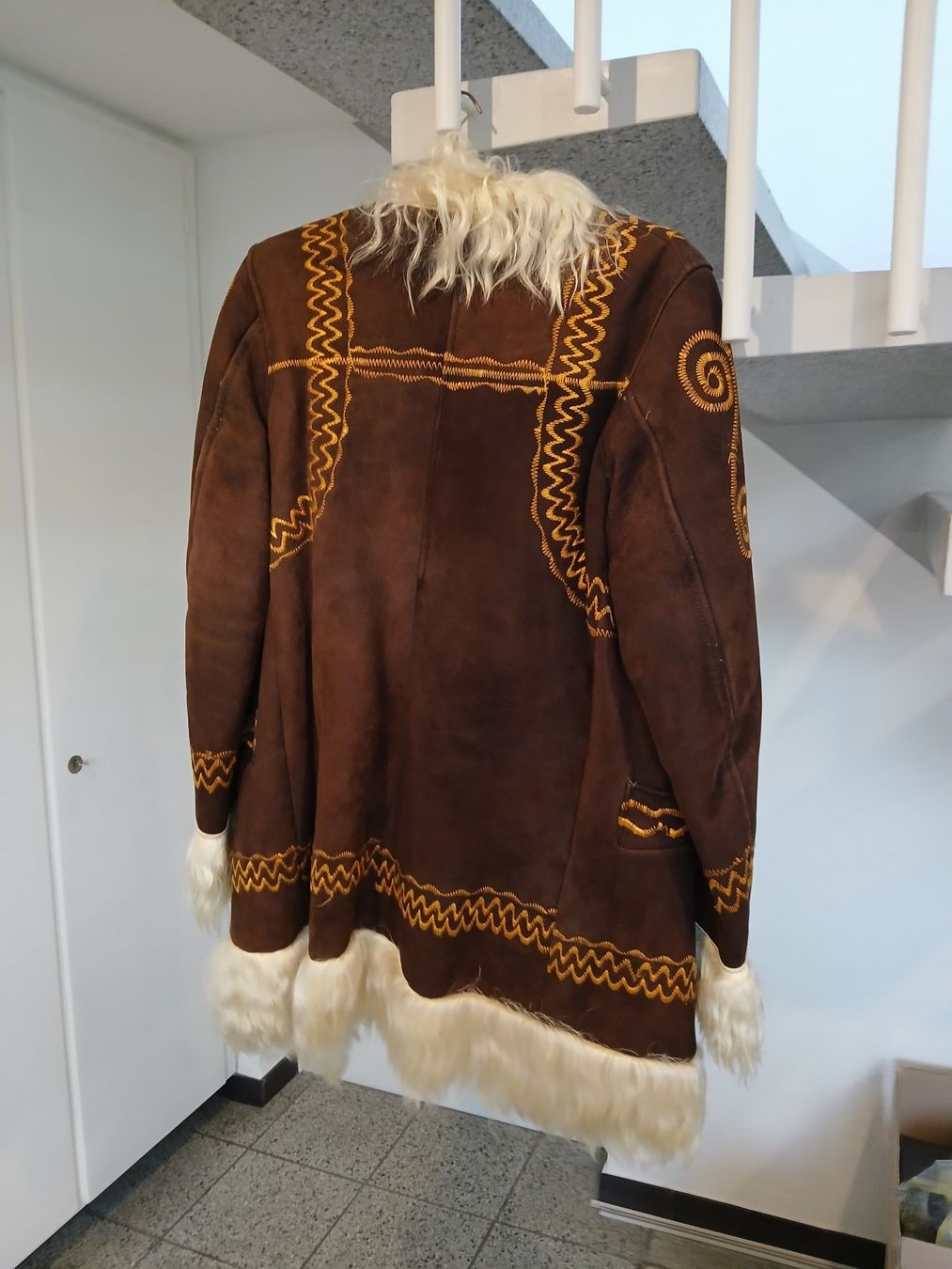 Vestes: Lammfell Jacke – D'occasion à Windisch par gemina 1