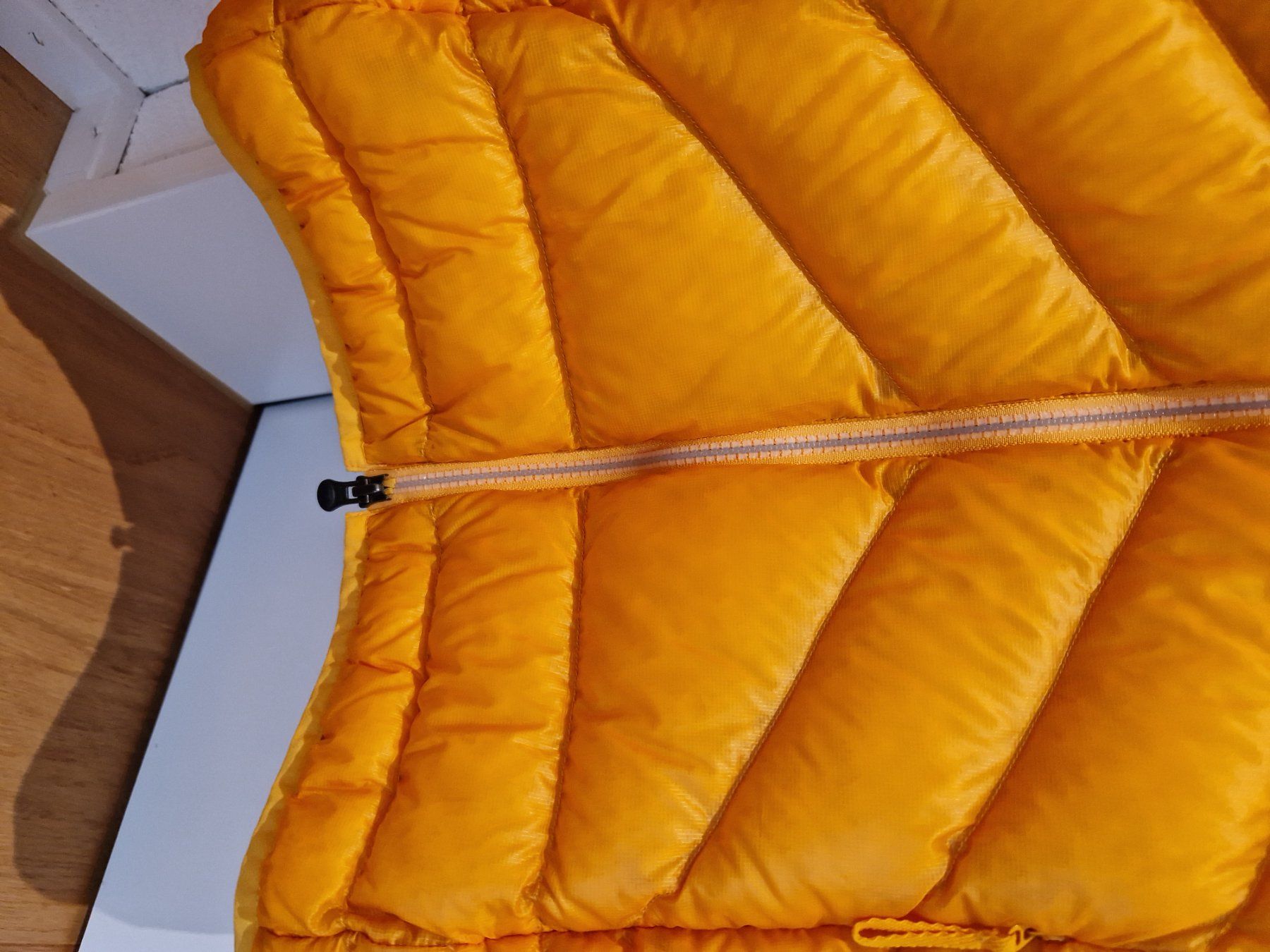 Giacche: Mountain Force - Cassia Down Jacket - G. 36 – Usato da St. Gallenkappel venduto da Kevinofski 2
