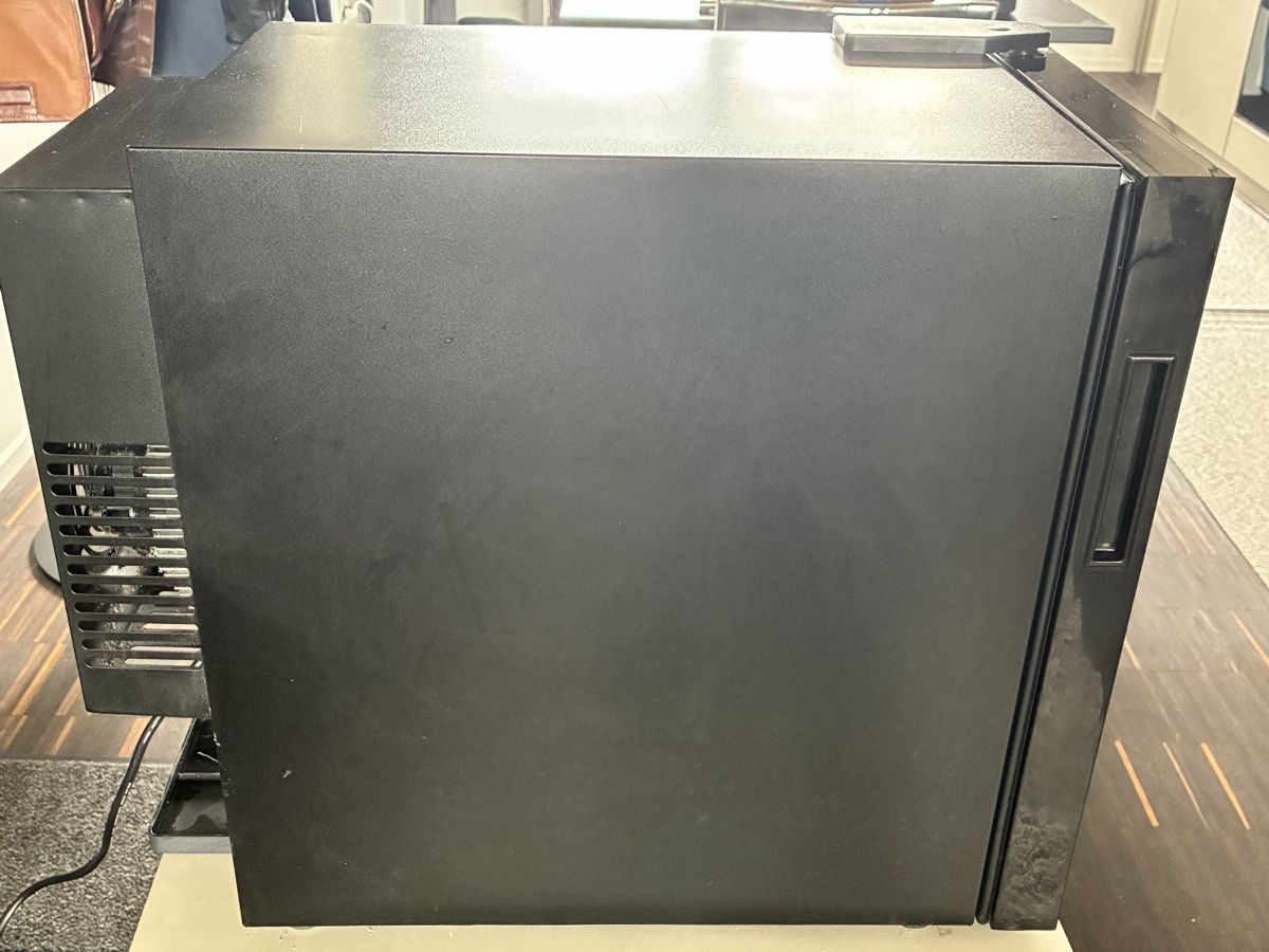 Frigoriferi: Wine fridge for 8 bottles – Usato da Basel venduto da jul_n9sg 4