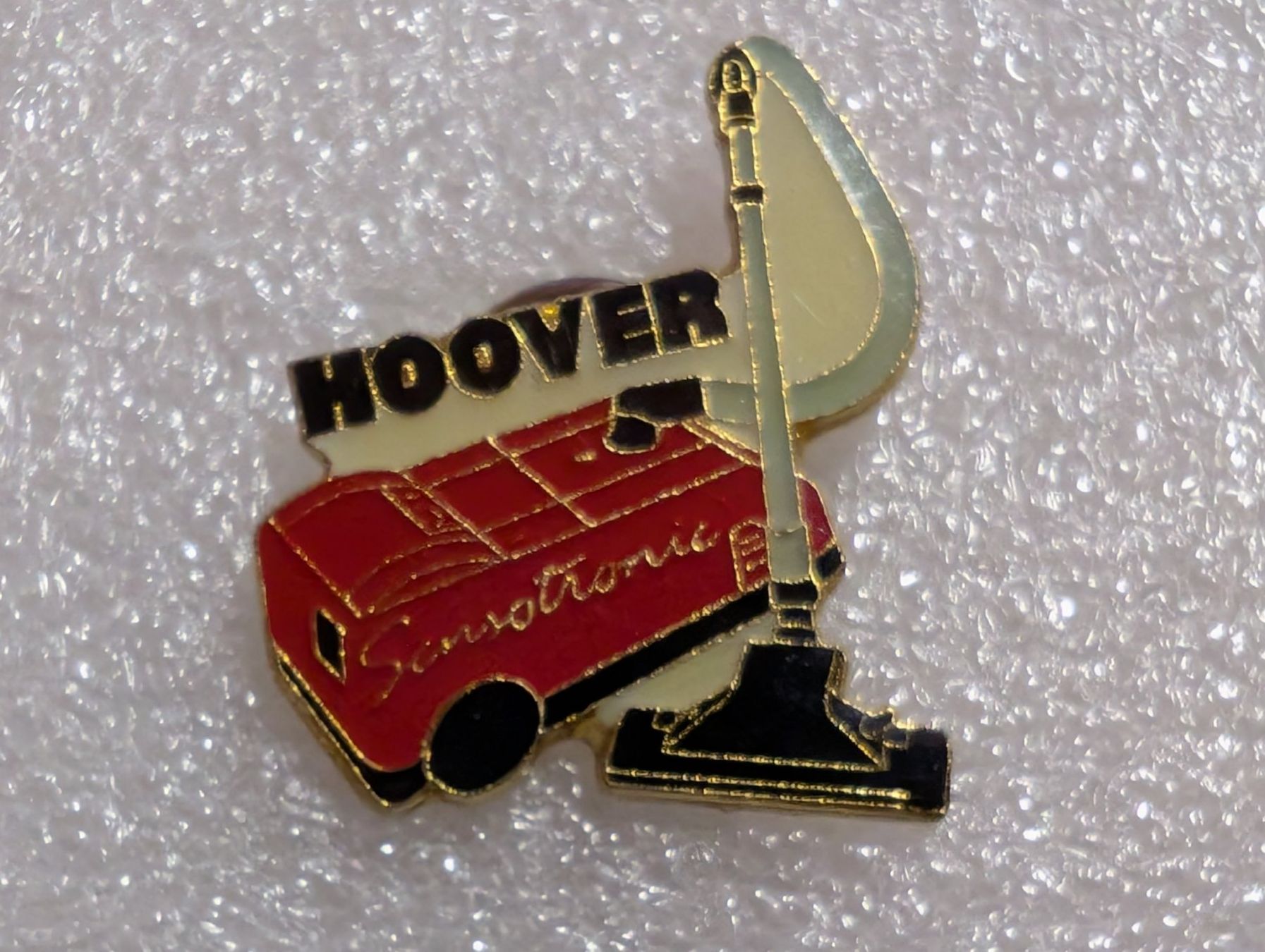 Plaketten & Abzeichen: Ansteckpin 147: Hoover – Gebraucht aus Oppligen von Pin-Fall-Shop