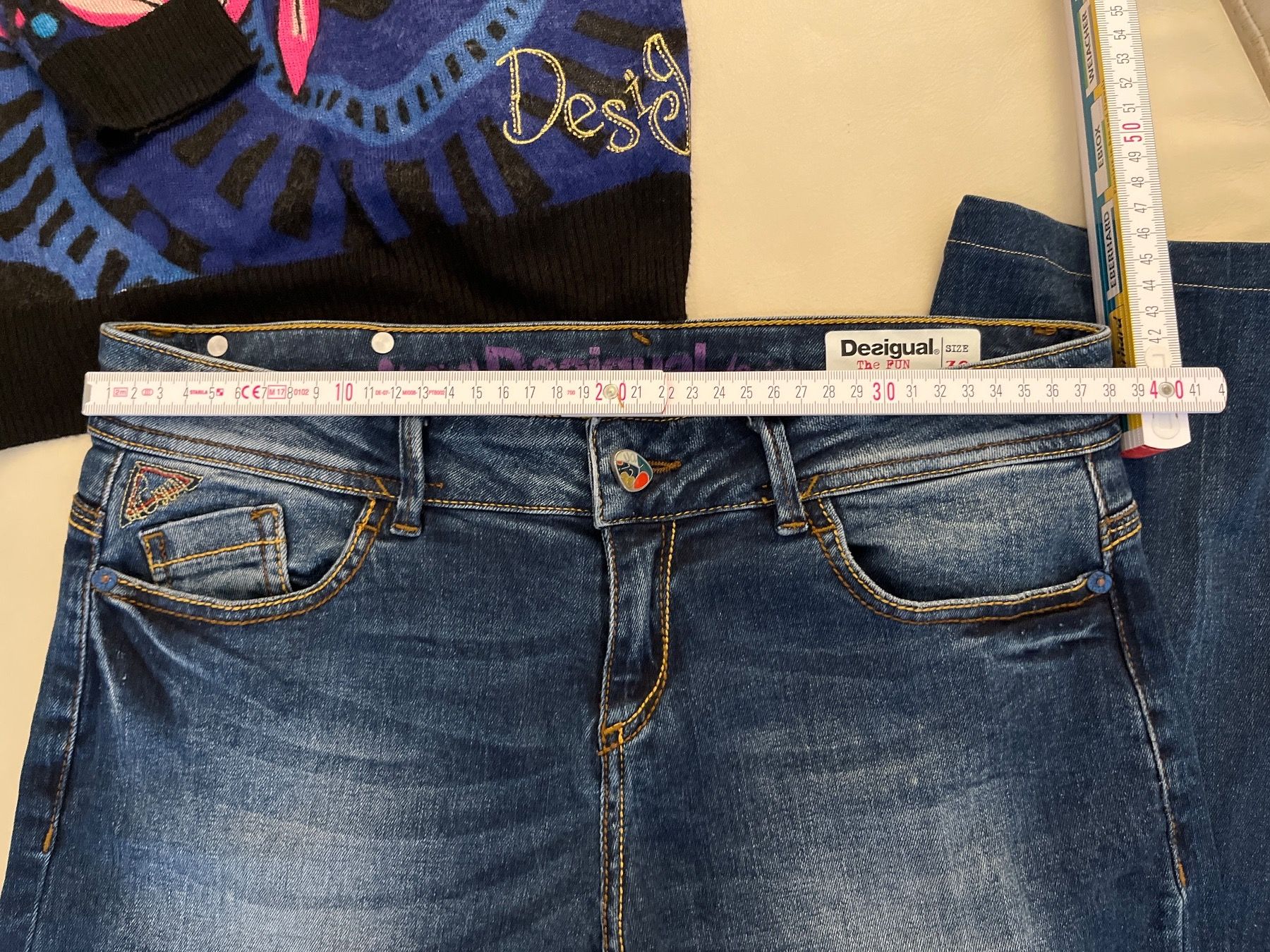 Desigual Lotti di vestiti: Desigual jeans gr 30 – Usato da Adligenswil venduto da Phoenix2017