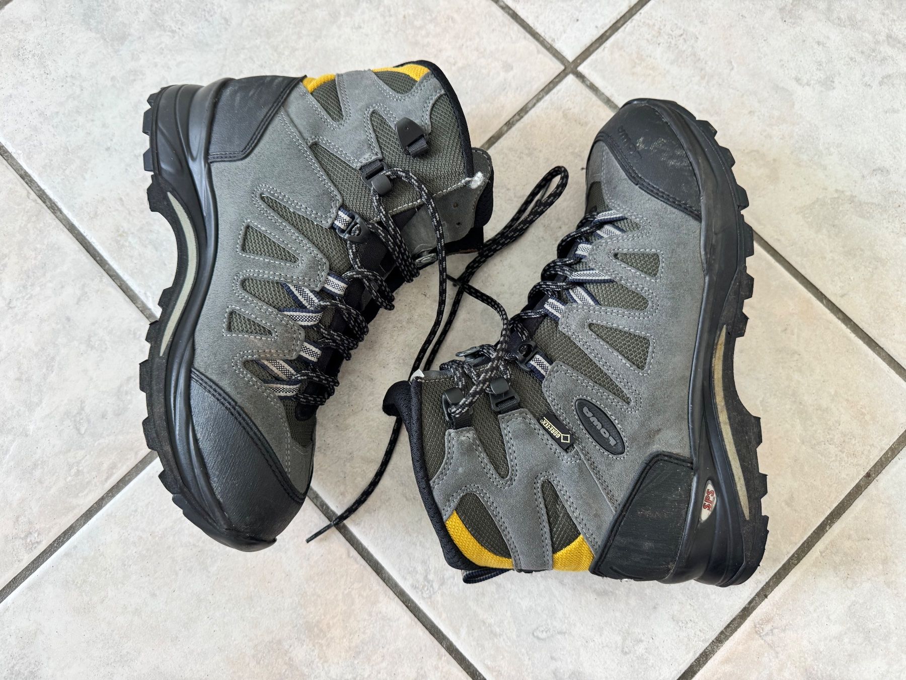 Lowa Scarpe da uomo: Lawa Wanderschuhe Gr 41 – Usato da Frauenfeld venduto da lind11 4