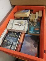 Kiste voller Bücher  mindestens 40 Stück verschiedene