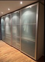 Pax Schiebetürenschrank mit Milchglasfronten, guter Zustand