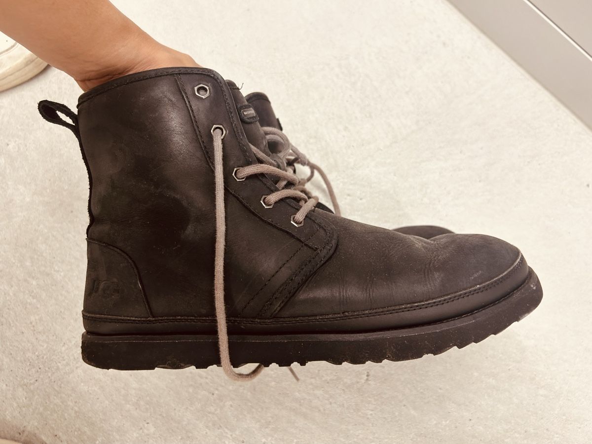 Scarpe per cavalli: UGG winter boots size 44 – Usato da Zürich venduto da ivanhoe58