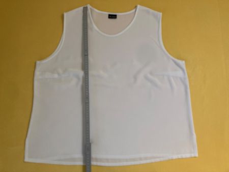 Elegantes, luftiges, weisses Top, Grösse 48/50