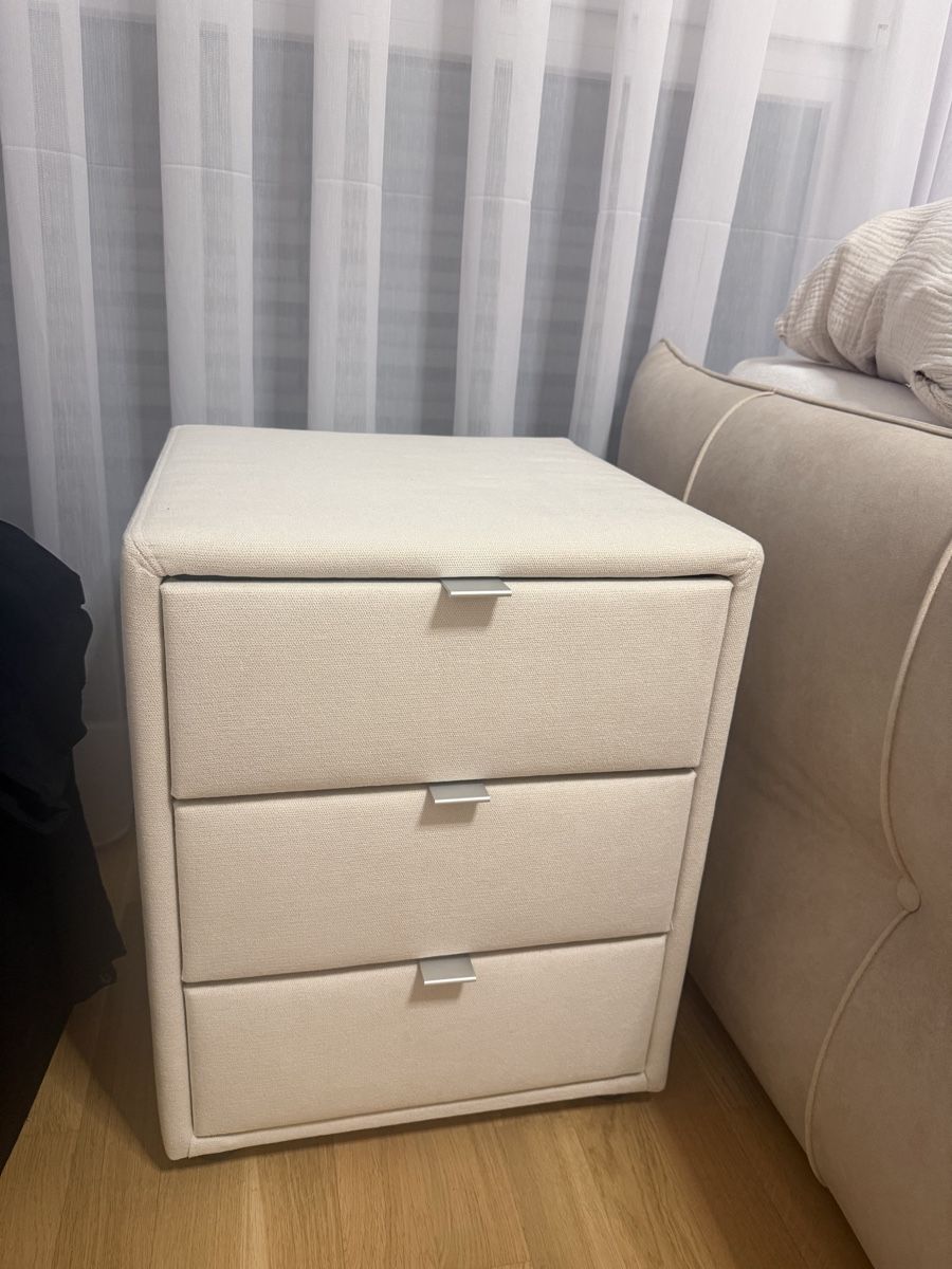 Comodini: 2 Nachttisch, Stoff, Creme – Usato da Kriens venduto da Asantos3