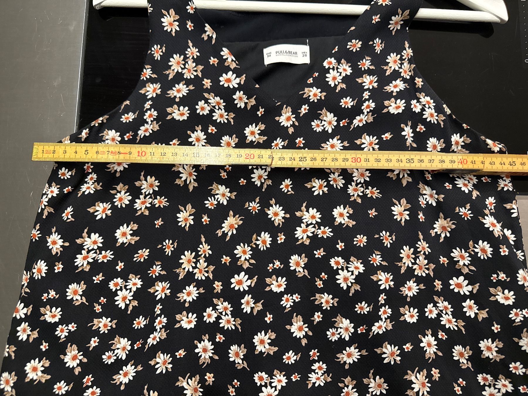 Top: Top mit Blumenmuster von Pull and Bear Gr. M – Nuovo (secondo la descrizione) da Seewen SO venduto da HappyHappyHappy 4