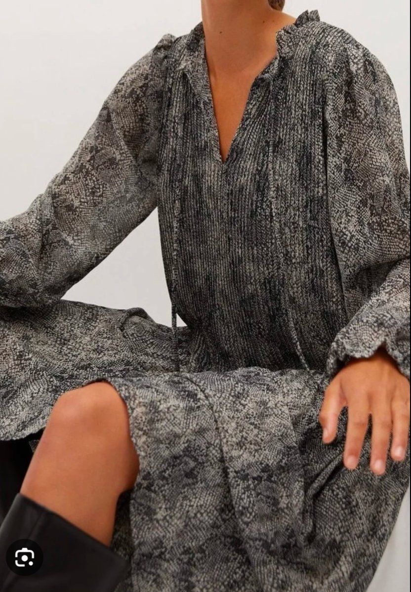 Mango Kleider: Mango S/M Kleid (Neu) – Neu (gemäss Beschreibung) aus Zürich von jus_wjj2 1