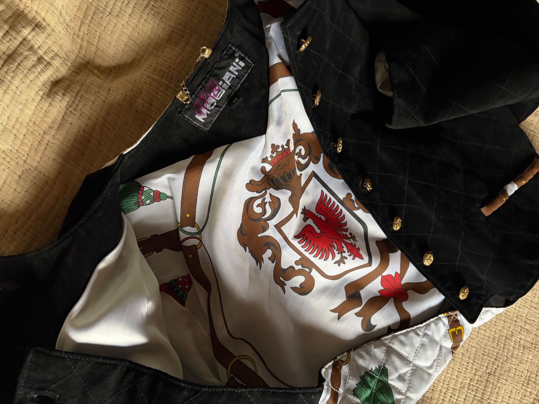Giacche: Mobiani Suede Jacket – Usato da Luzern venduto da AM2nd 3