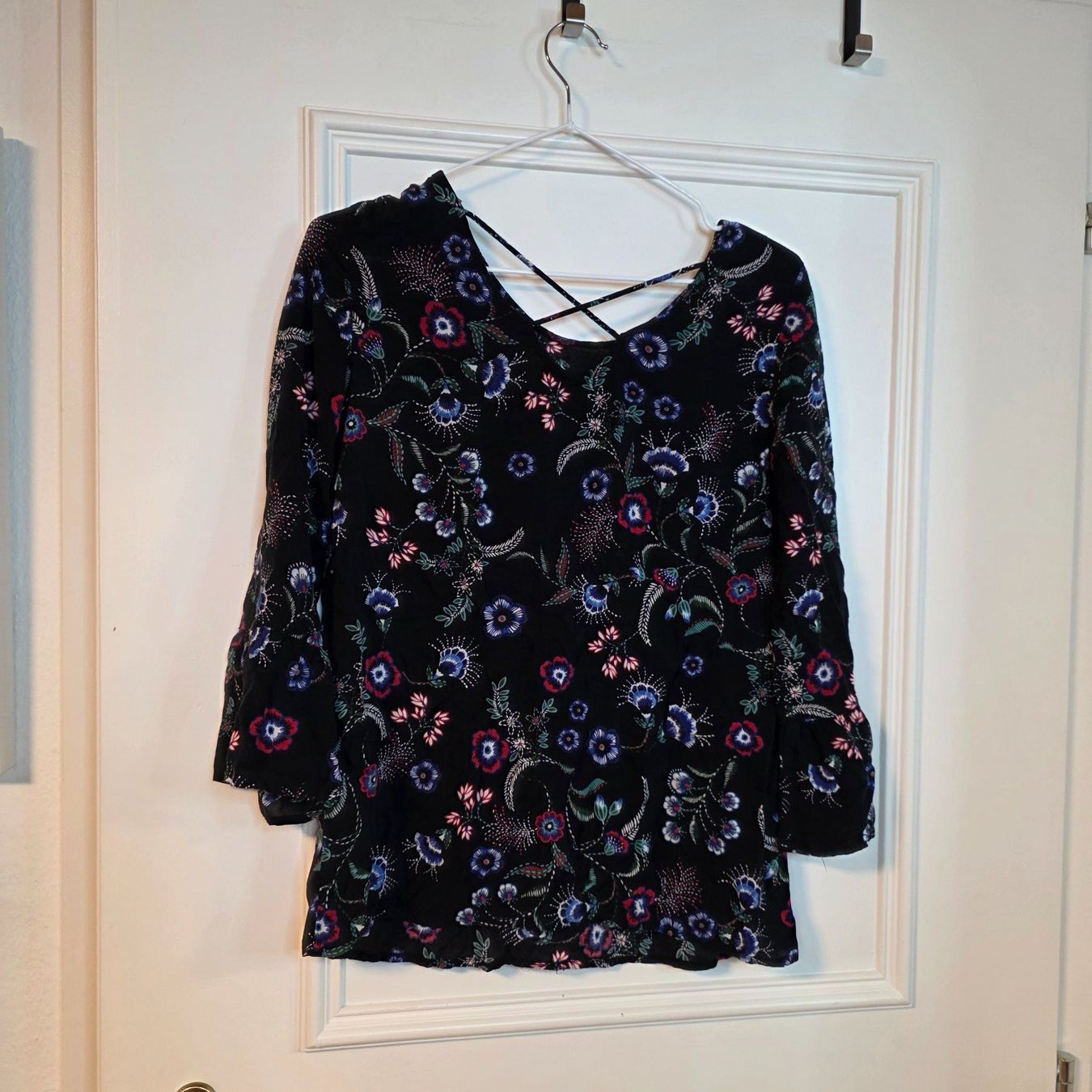 S.Oliver Blusen: 🖤 S.Oliver Blumenbluse Gr. 34 – Romantisch – Gebraucht aus Wald ZH von CapLux