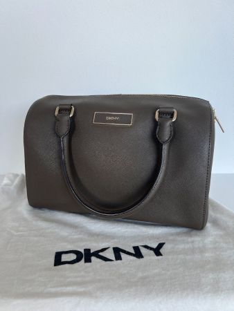 DKNY Handtasche braun
