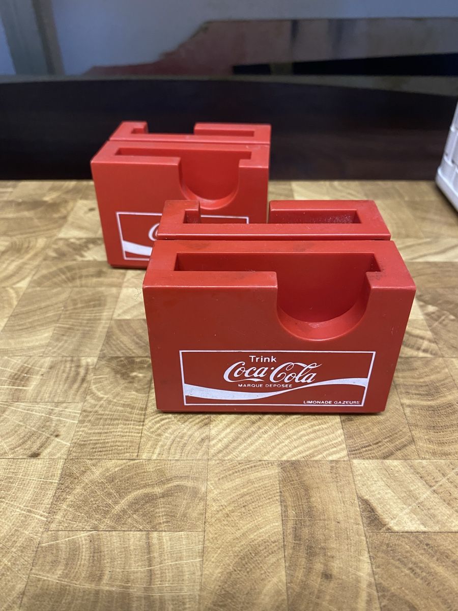 Supporti a parete: Coca Cola Kartenhalter 2 Stück – Usato da Möhlin venduto da Nelsson
